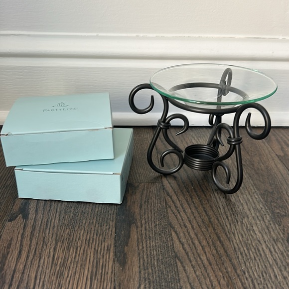 Partylite Antique Brass Aroma Melts Warmer & 10 Aroma Melts Raspberry & Vanilla - Picture 3 of 16